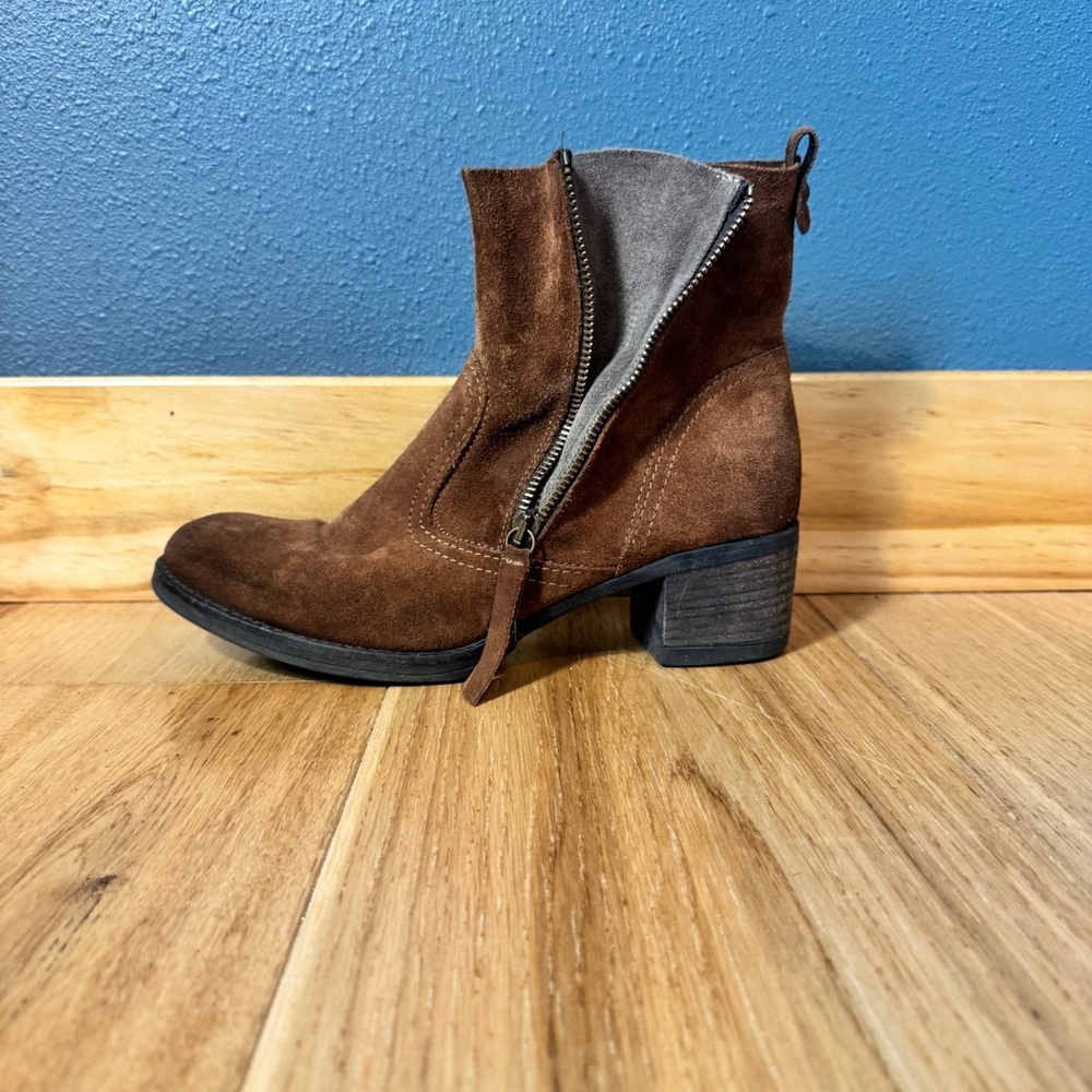Maliparmi Italian made Brown Suede Ankle Boots Size 39